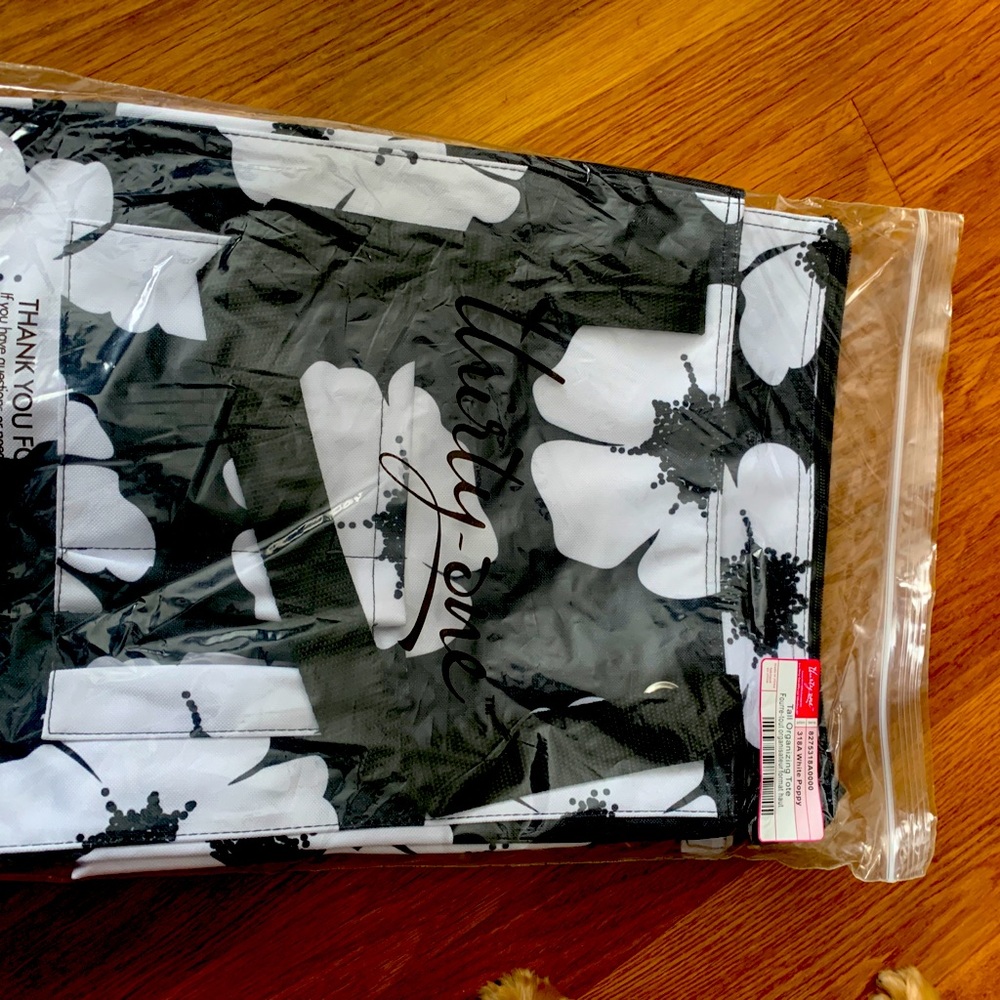 Brand new 31 tall organizing tote